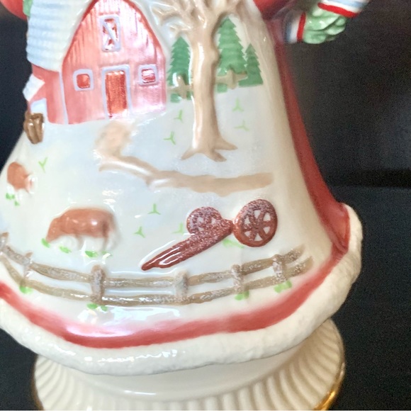 2003 Lenox Santa Around the World - United States - Joy to the World Music Box - Picture 13 of 15